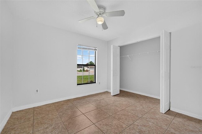 Building Photo - 913 San Rafael Way