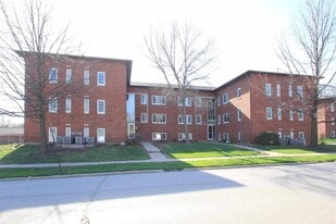 Building Photo - 126 Grandview Court