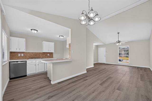 Building Photo - 517 Willow Oak Dr