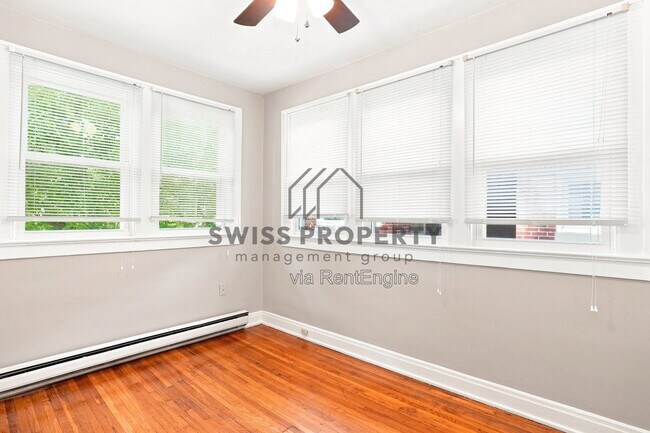 Building Photo - 2685 Indianola Ave