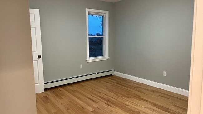 Building Photo - 47 Hunt St