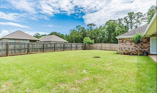 Building Photo - 1375 Selby Phillips Dr