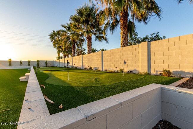 Building Photo - 2506 S 186th Dr