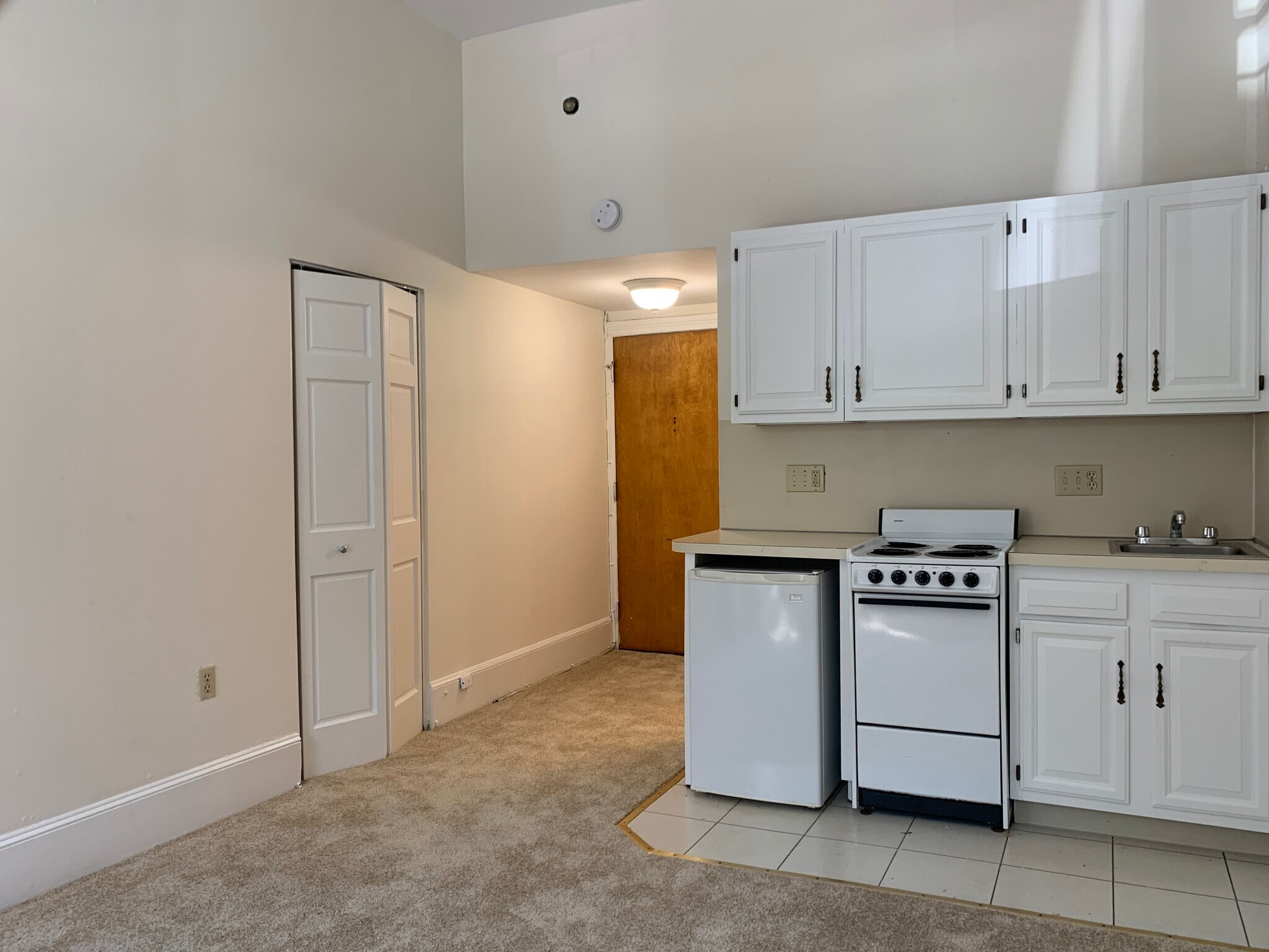 Building Photo - 1223 Beacon St