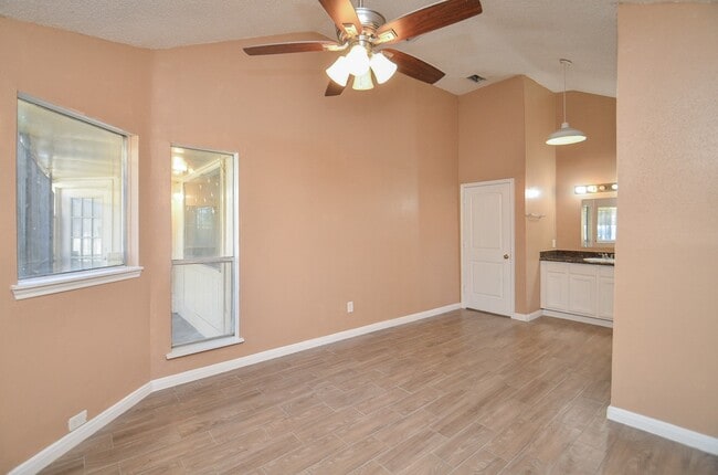 Building Photo - 11866 Greenloch Ln