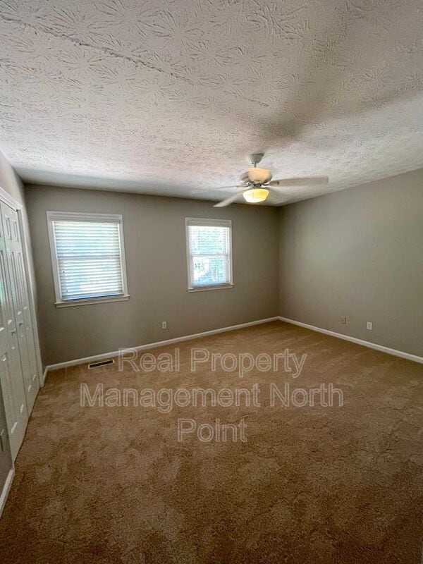 Building Photo - 585 Wedgewood Dr