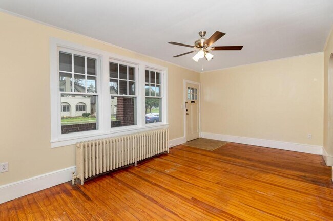 Building Photo - 142 Riddle Rd