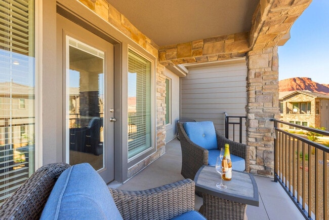 Building Photo - 350 W Old Hwy