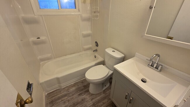 Building Photo - 2314-2318 Allied Dr