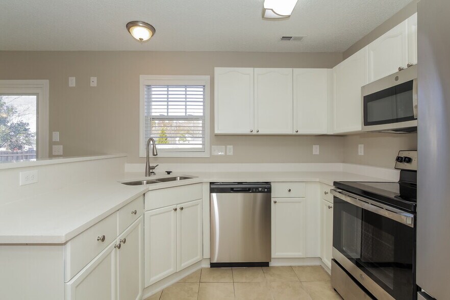 Building Photo - 7721 Prairie Rose Ln