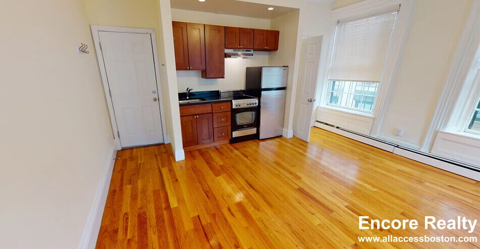 Primary Photo - 80 West Cedar St