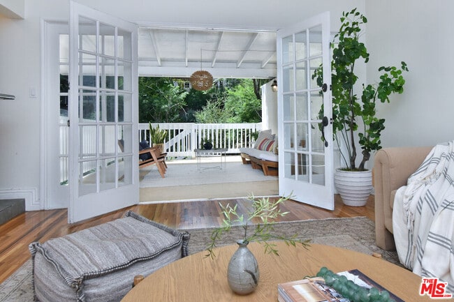 Building Photo - 14017 Valley Vista Blvd