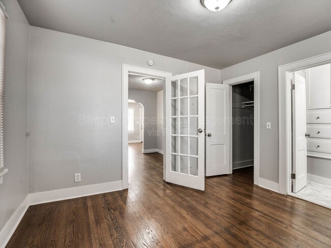 Building Photo - 1515 NE 13th St