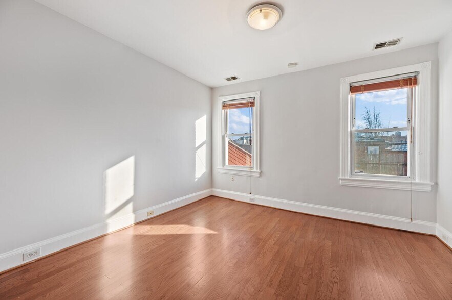Building Photo - 2018 R St NW