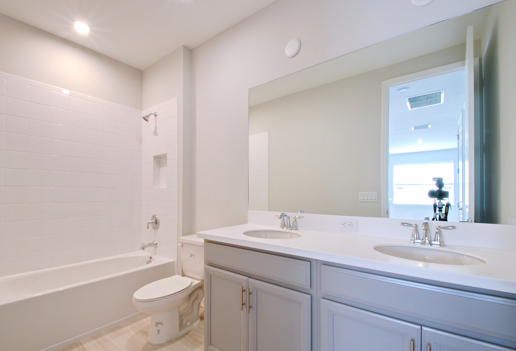 Building Photo - 16443 Paynes Mill Dr