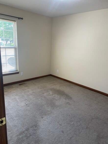 Building Photo - 2928 E Buckskin Dr