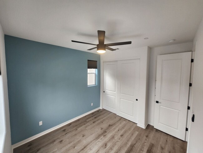 Building Photo - 3 bedroom 2.5 bath townhouse