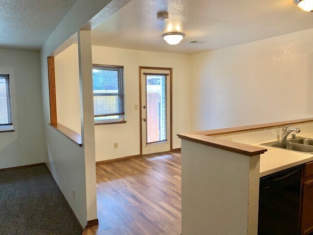 Building Photo - 3 Bed/2.5Bath Townhome in Greeley