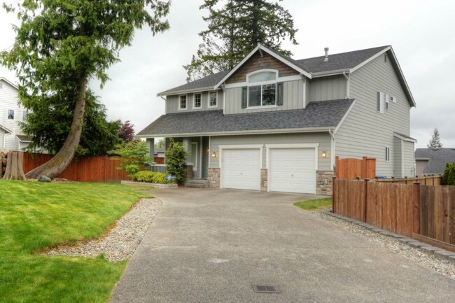 Building Photo - 4 Bed 2 Bath 2 Car Garage SFR in Marysville