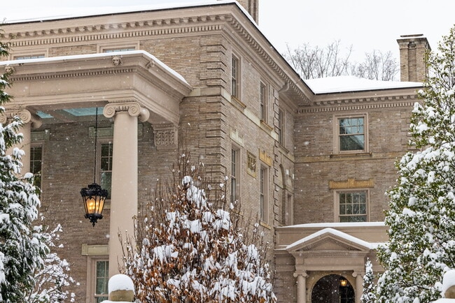 Building Photo - 5135 Ellsworth Ave