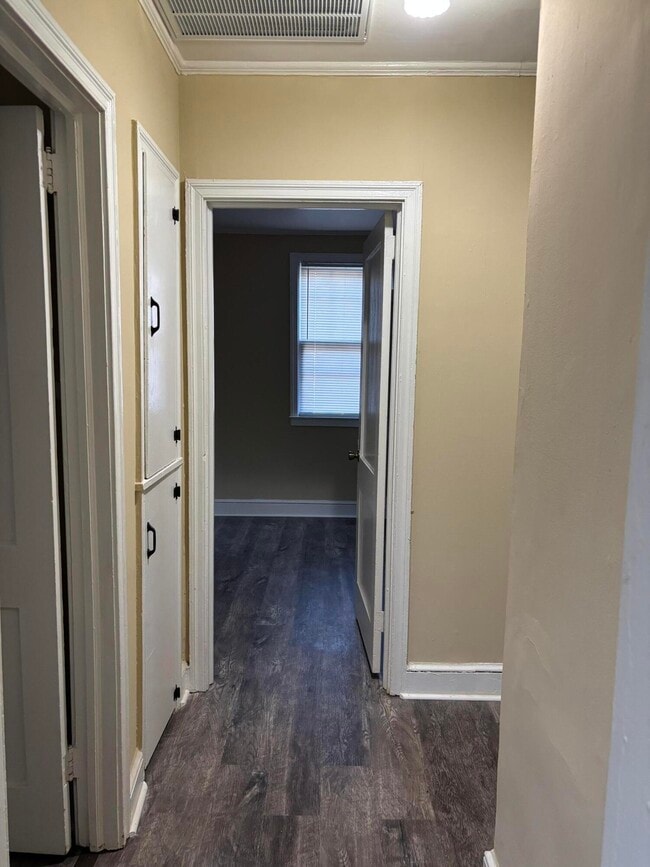 Building Photo - 901 Miller Rd