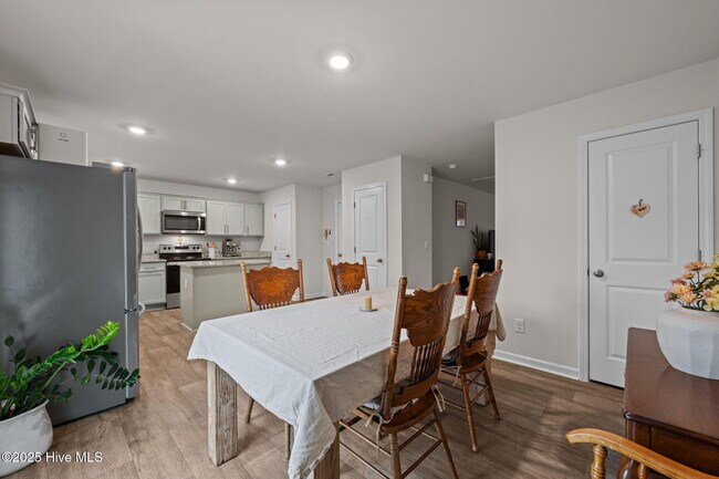 Building Photo - 107 Walton Dr
