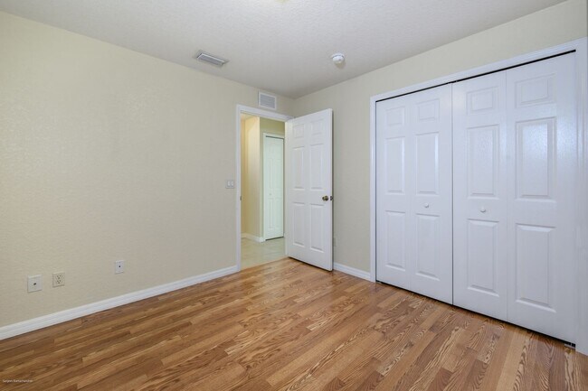 Building Photo - PRICE DROP!! ANNUAL UNFURNISHED HOME IN PUNTA GORDA