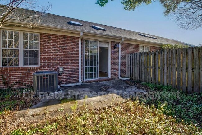 Building Photo - 5006 Carleton Dr