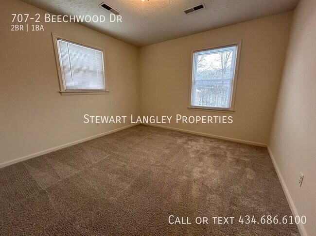 Building Photo - 707 Beechwood Dr