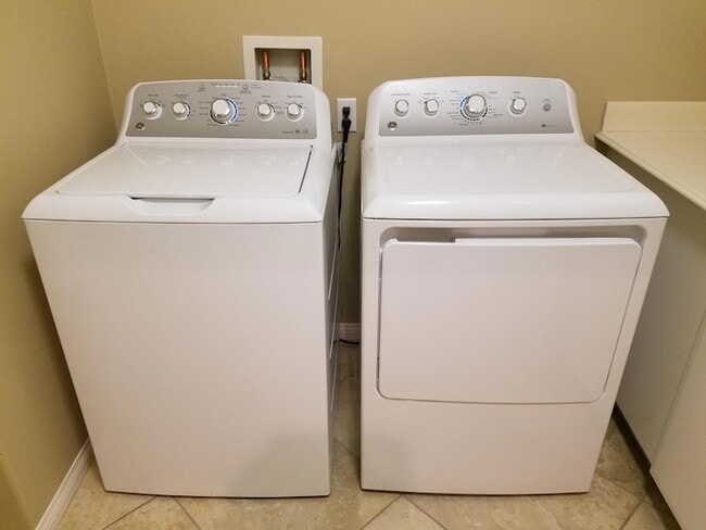 Building Photo - 3424 Desert Creek Trail