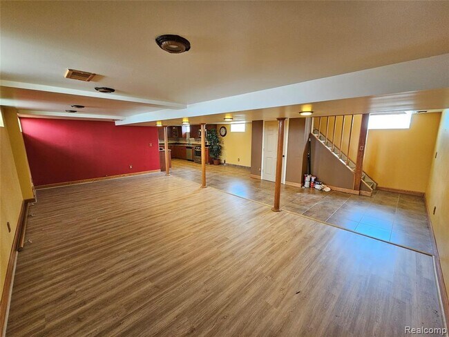 Building Photo - 5404 Jonathon St
