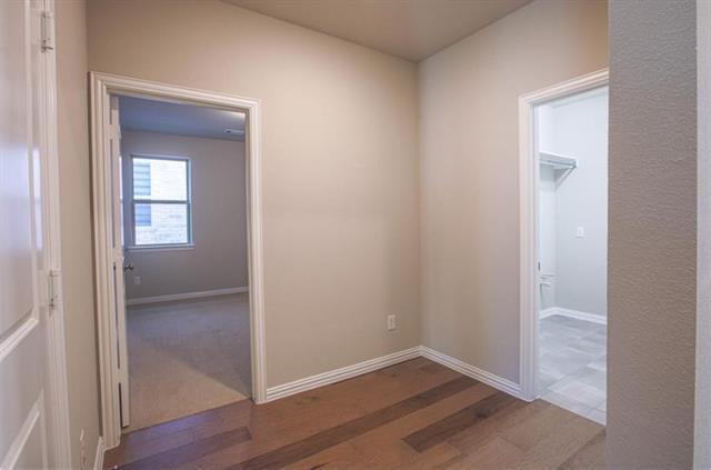 Building Photo - 1708 Daisy Corner Dr