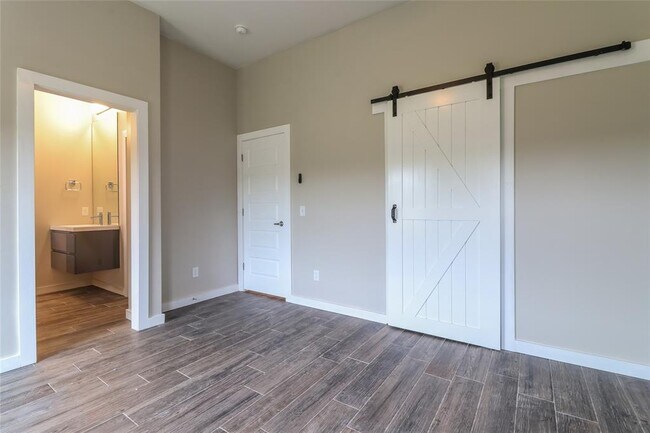 Building Photo - 11357 Paradise Out Ln