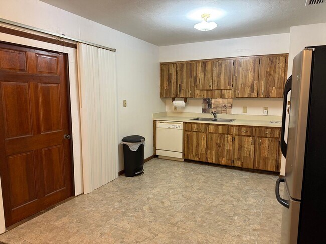 Building Photo - 16326 NW 118th Pl