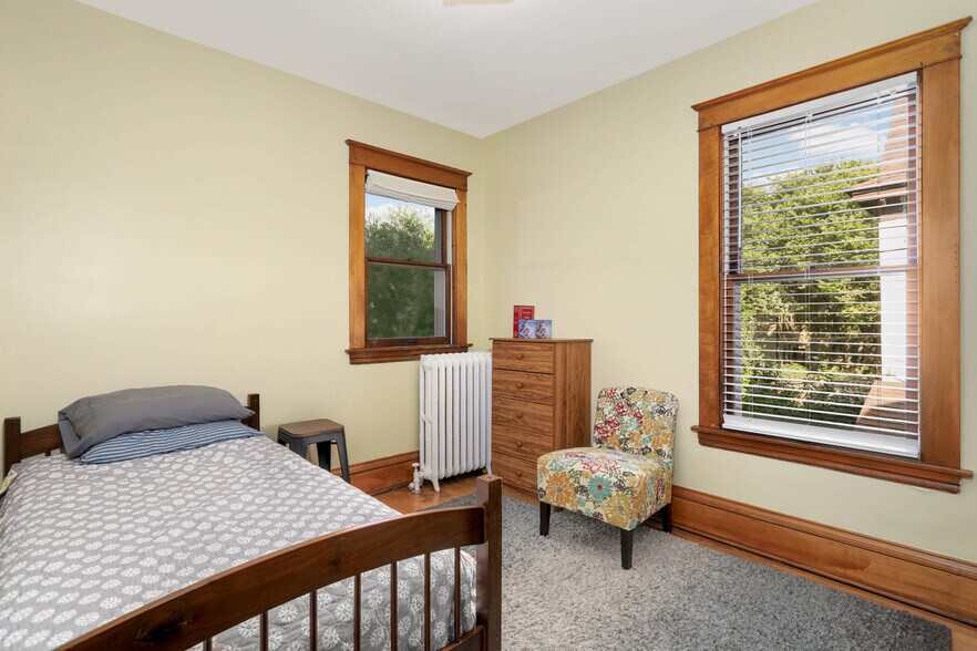 bedroom 2 - 2220 26th Ave S