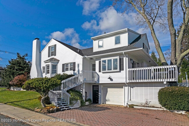 Building Photo - 121 Bingham Ave
