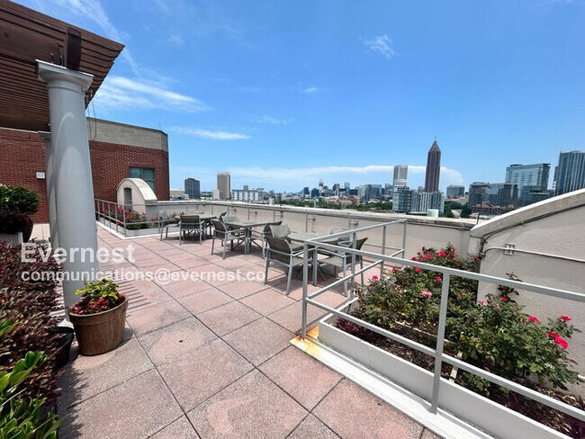 Primary Photo - 250 Park Ave W NW