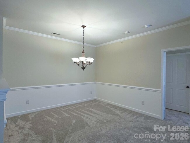 Building Photo - 16412 Redstone Mountain Ln