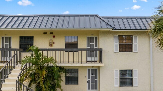 Building Photo - 3020 Florida Blvd