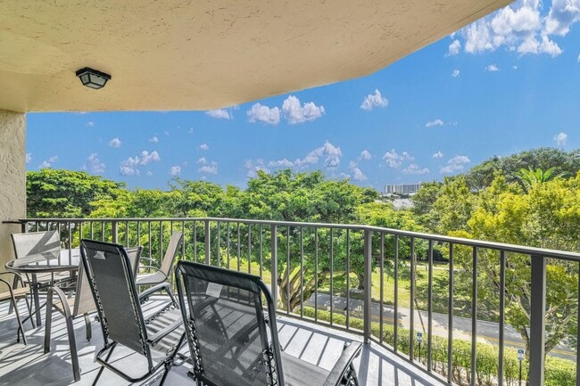 Building Photo - 859 Jeffery St