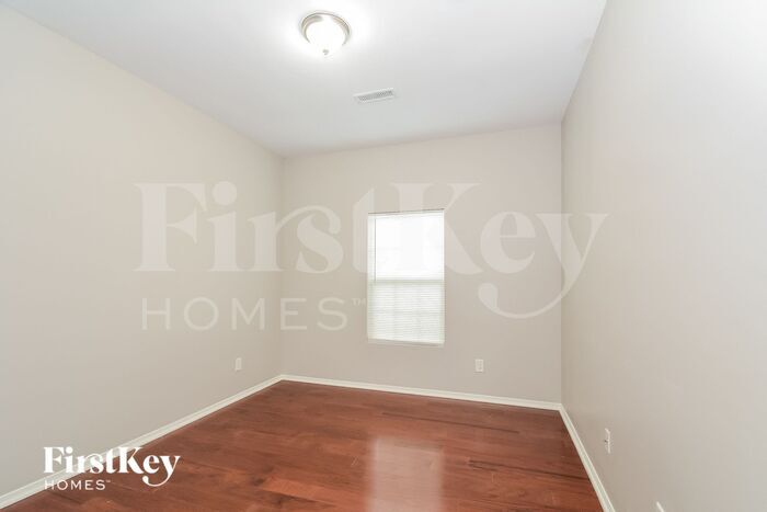 Building Photo - 1025 Sweet Gale Dr