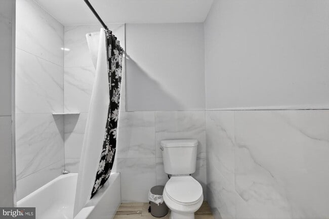 Building Photo - 523 N 11th St