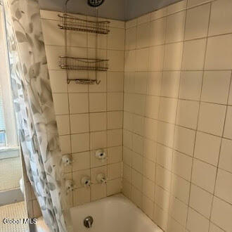 Building Photo - 2121 Burdett Ave
