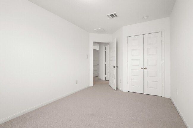 Building Photo - 7449 Hinsdale Dr