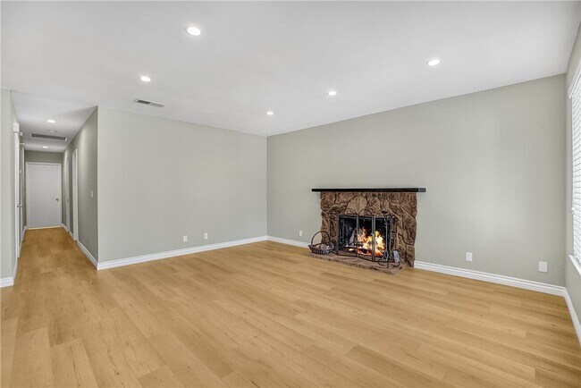Building Photo - 44506 Sancroft Ave