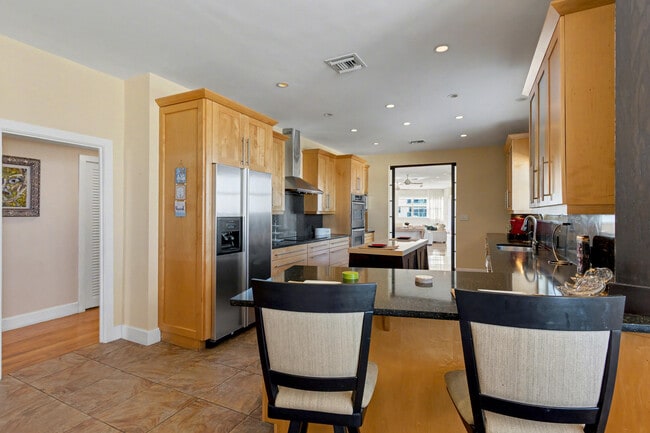 Building Photo - 3430 Galt Ocean Dr