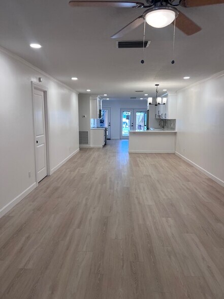 Building Photo - 282 Boca Ciega Point Blvd N