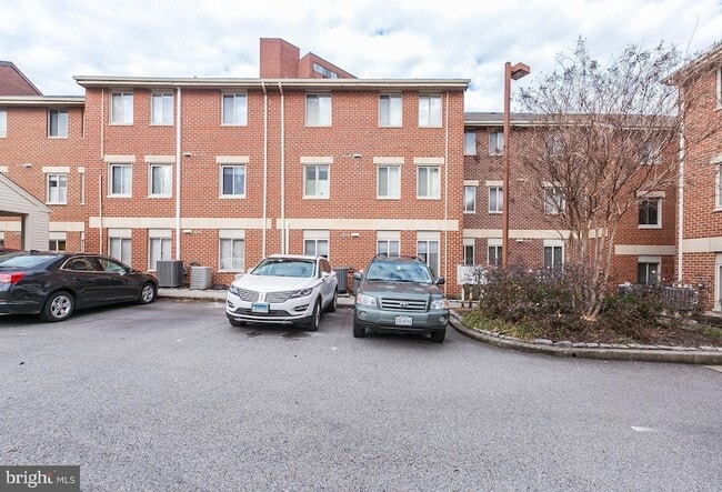 Building Photo - 13 Andrew Pl