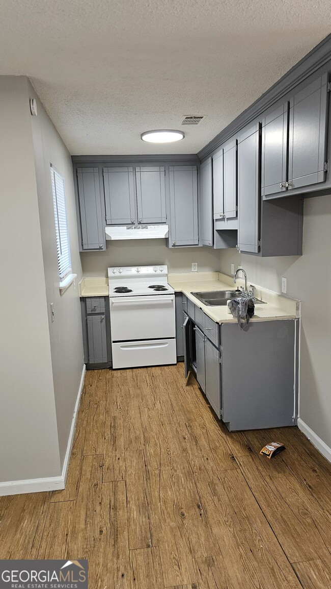Building Photo - 403 Vienna Cir