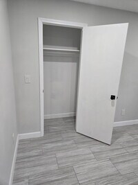 Building Photo - 1042 Adams Rd